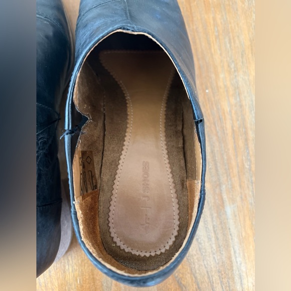 J. Shoes - Picture 5 of 10